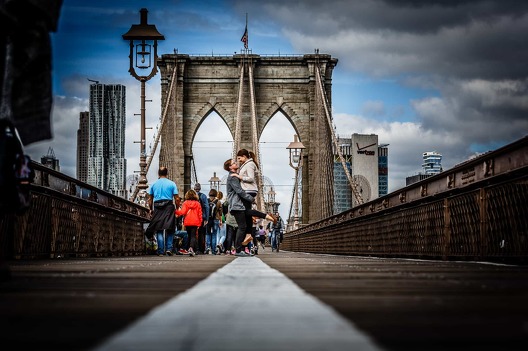Hochzeitsreise nach New York - mein Paar auf der Brooklyn Bridge